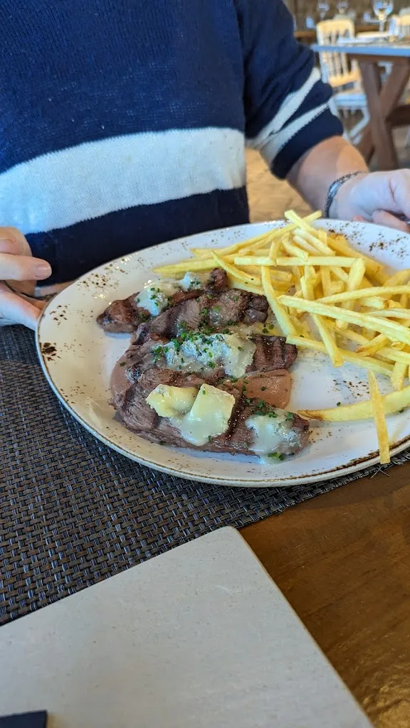 Gordon Naccarato_Doña Lola_Isla Cristina_review