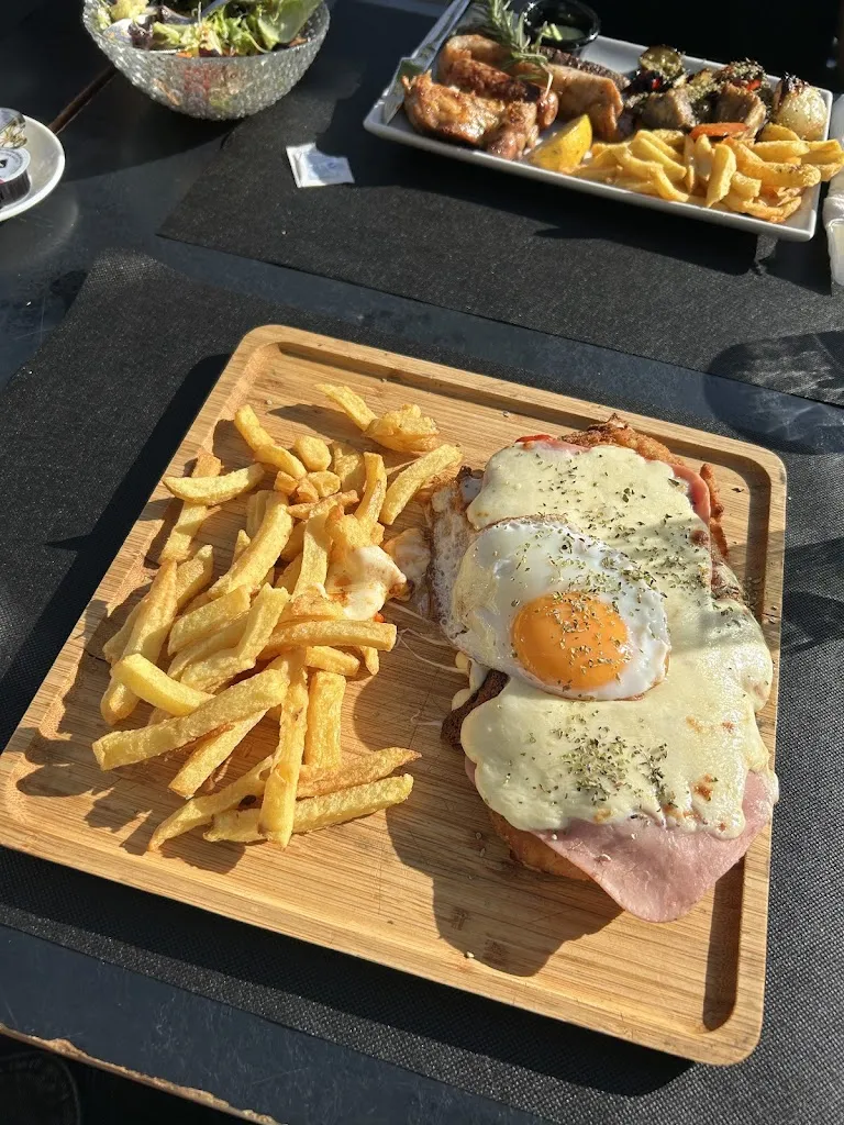 Menu_umoo Grill Beach_Benidorm_image_7