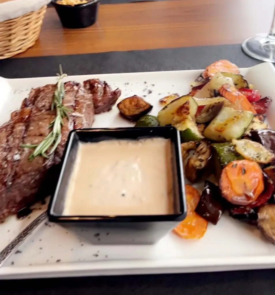 Rebecca Habron_umoo Grill Beach_Benidorm_review