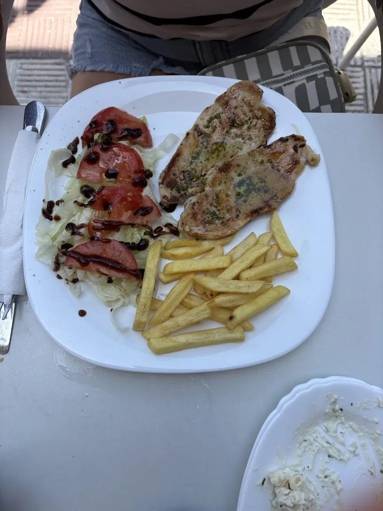 Patrick Herb_Salón-Cafetería La Frontera_Rosal de la Frontera_recensione