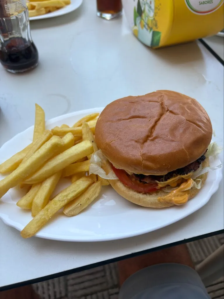 Salón-Cafetería La Frontera_Rosal de la Frontera_slider_image_3