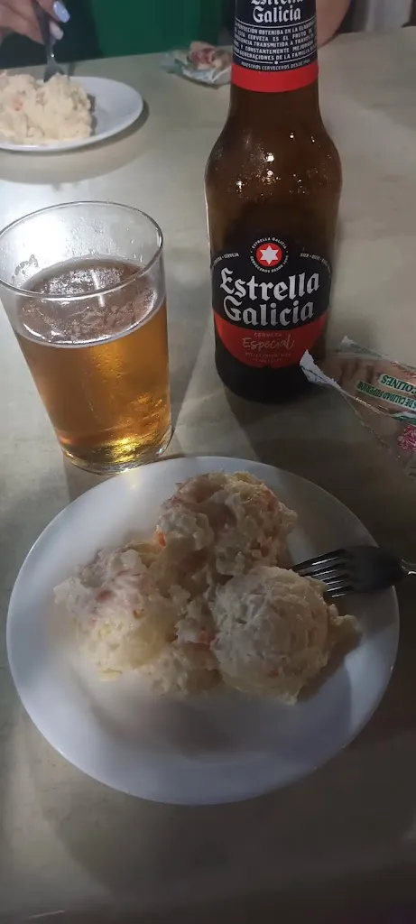 Nataly Escórcio De Abreu_Bar Cafeteria El Tronio_Rociana del Condado_review