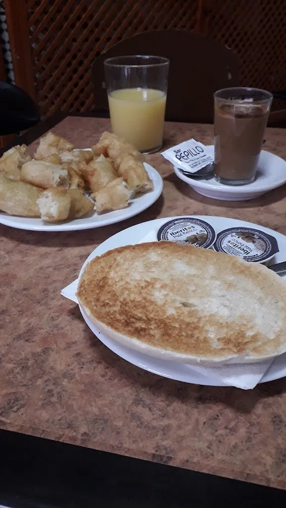 Paiusan Ciprian dumitru_Bar El Cine_Rociana del Condado_recensione