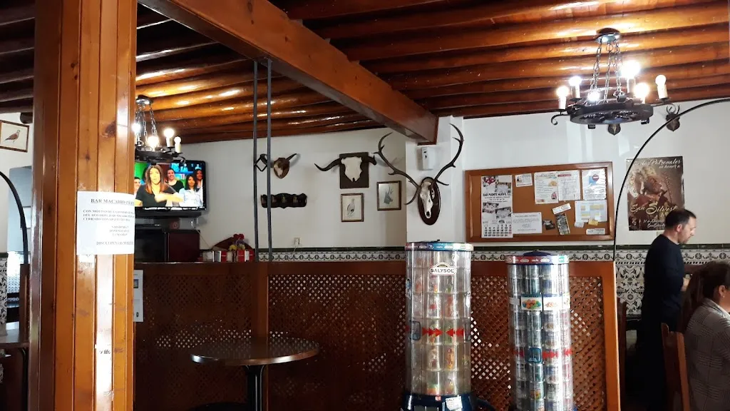 BAR MACARRO LUSO restaurant in San Silvestre de Guzmán