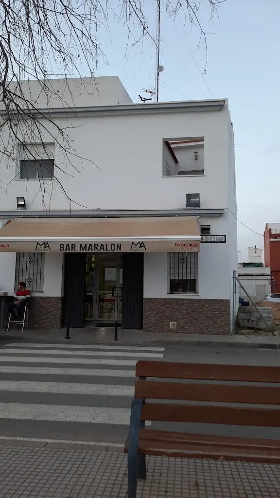 miguel enrique Rodriguez_Bar Maralon_San Juan del Puerto_review