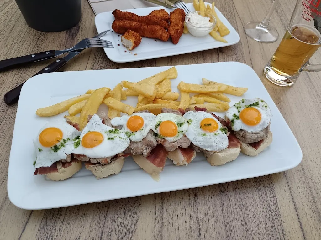 Wolf “Wolf” Berghof_Bar Restaurante Peña Flamenca_San Juan del Puerto_review