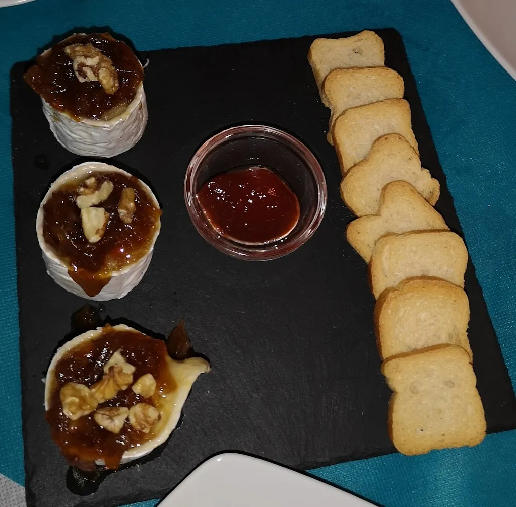 Ramon Corral_Bar HAS_Santa Olalla del Cala_review