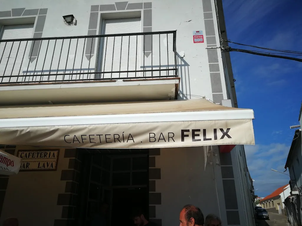 Rubens De Deu_BAR FELIX_Santa Olalla del Cala_review