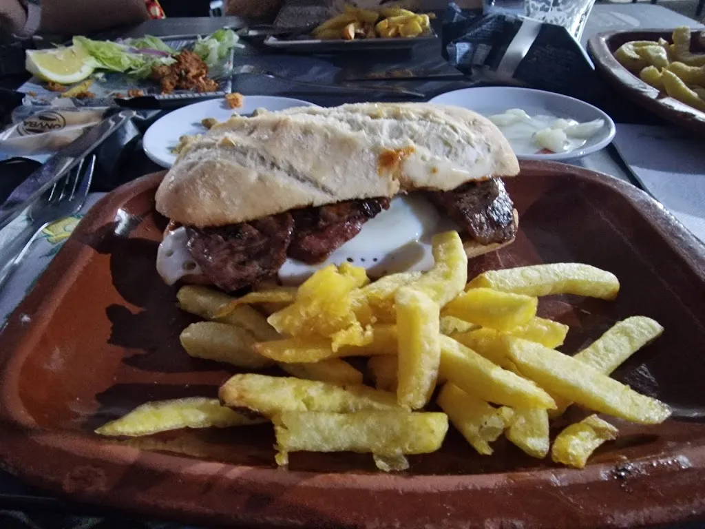 Julio MM_Bar restaurante Onvba_Zalamea la Real_review