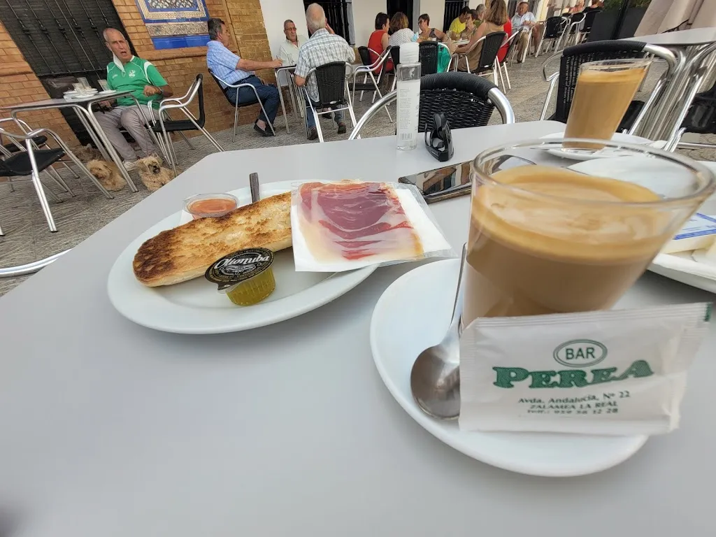 David Muñoz Ruiz_Bar Perea_Zalamea la Real_review