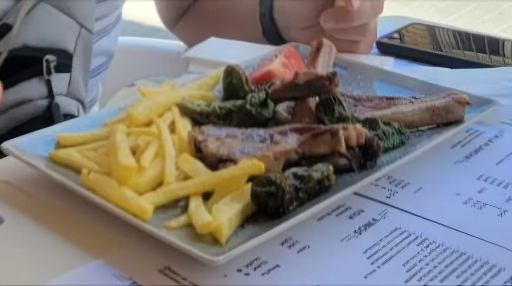 David Trezegoal_Bar Cafeteria Sebastian_Villanueva de los Castillejos_review