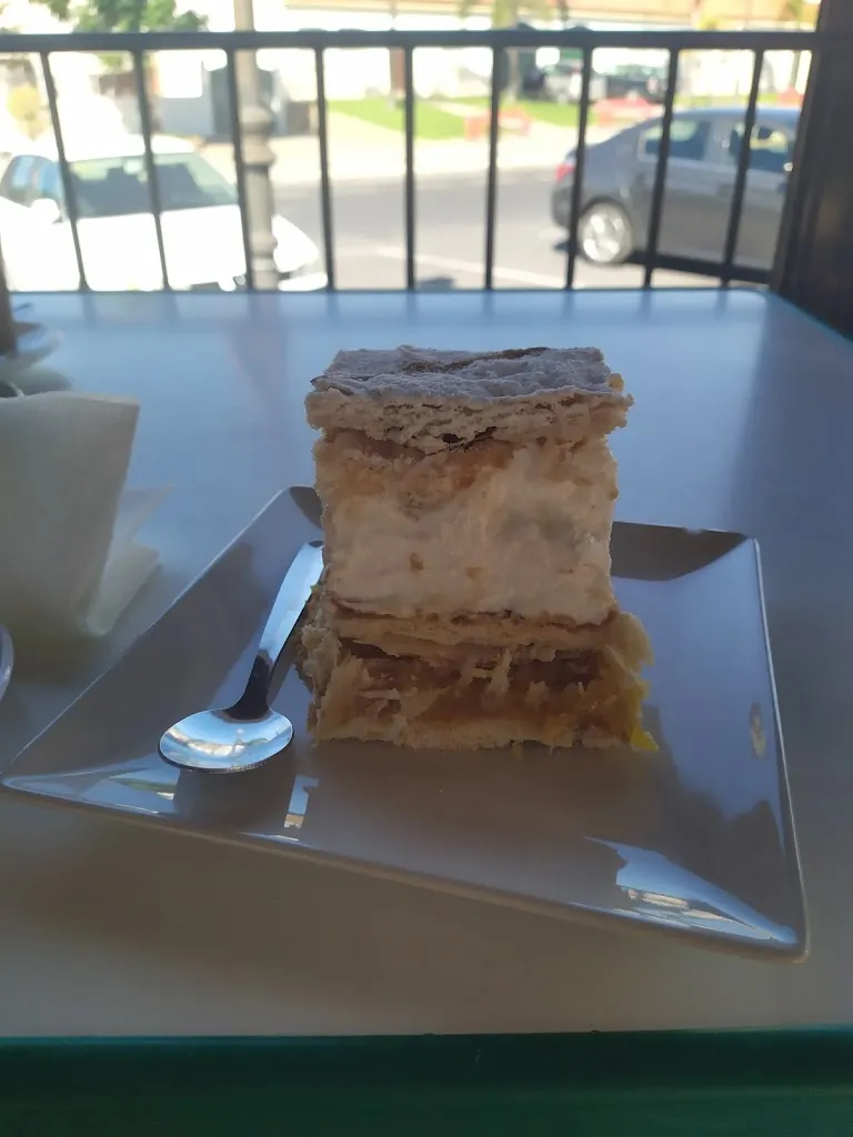 Rc Aa_Cafeteria- Pasteleria La Miloja_Villanueva de los Castillejos_review