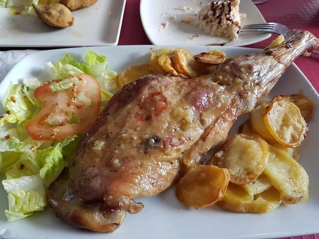 Bar La Cantina Tapas_Villanueva de los Castillejos_slider_image_2