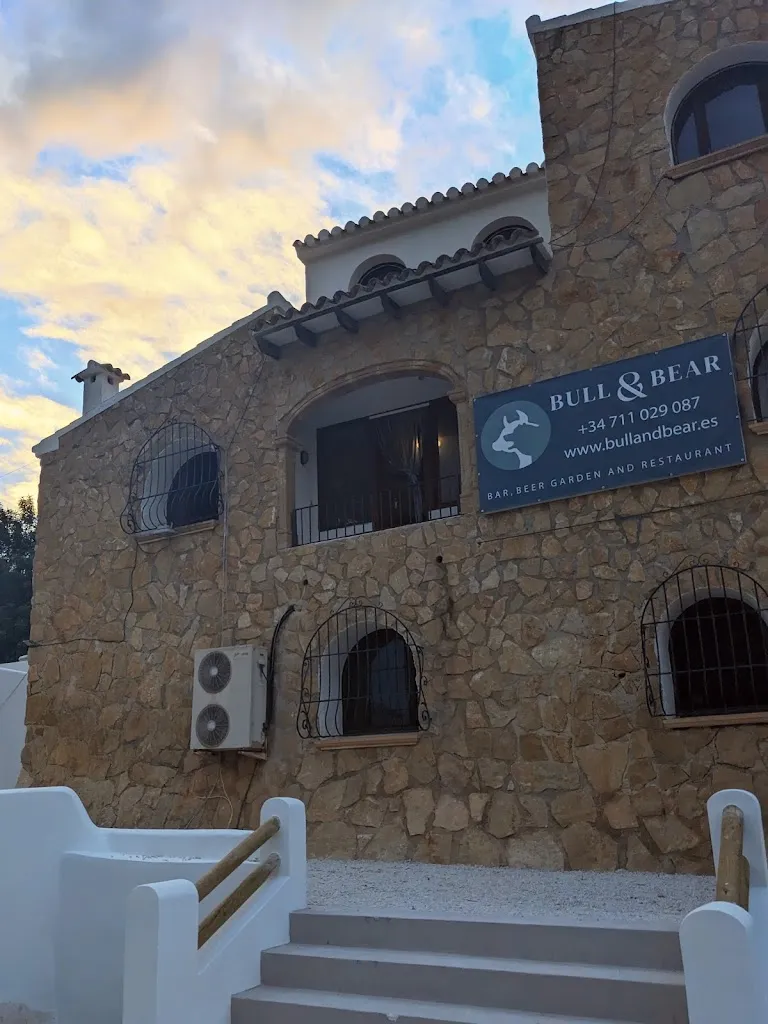 Sasha_Bull and Bear_Benitachell/Poble Nou de Benitatxell el_review