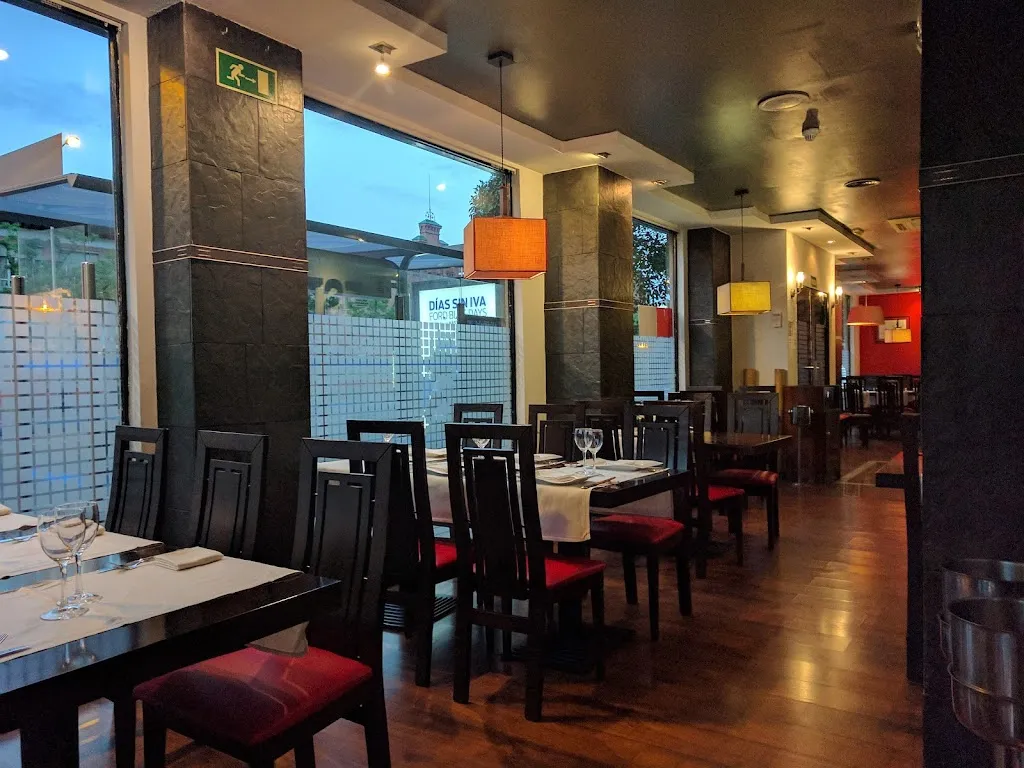 Estrella Central restaurant in Aisa