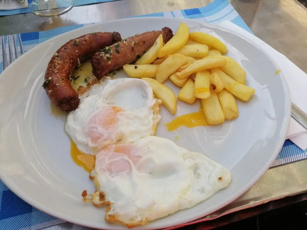 Carlos Comet_Bar El Cinca_Albalate de Cinca_review