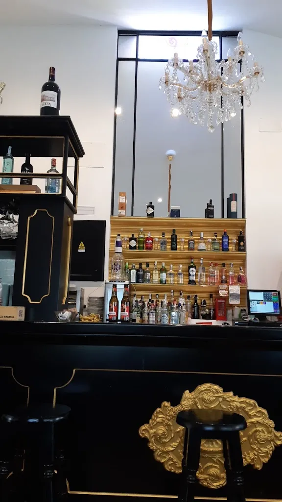 Restaurante El Trocadero Parque restaurant in Valverde del Camino