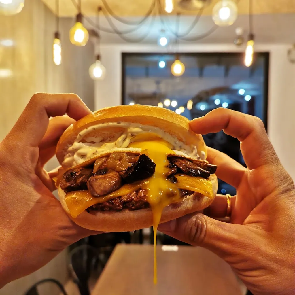 Bar Hamburguesería Florida_Valverde del Camino_slider_image_3