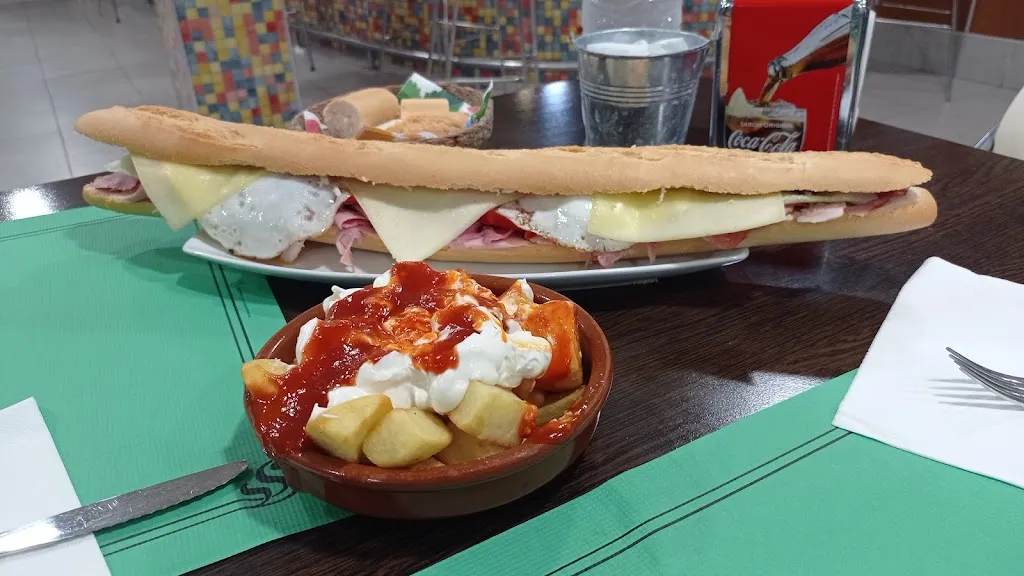 shey sesar parga_Bar Restaurante Asociación De La Tercera Edad De Albelda De Iregua_Albelda_recensione