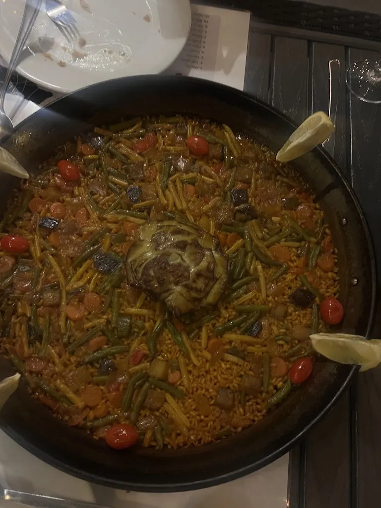 Jackie Keith_Abuela Herminia - Parrilla y Paellas_Albero Alto_review