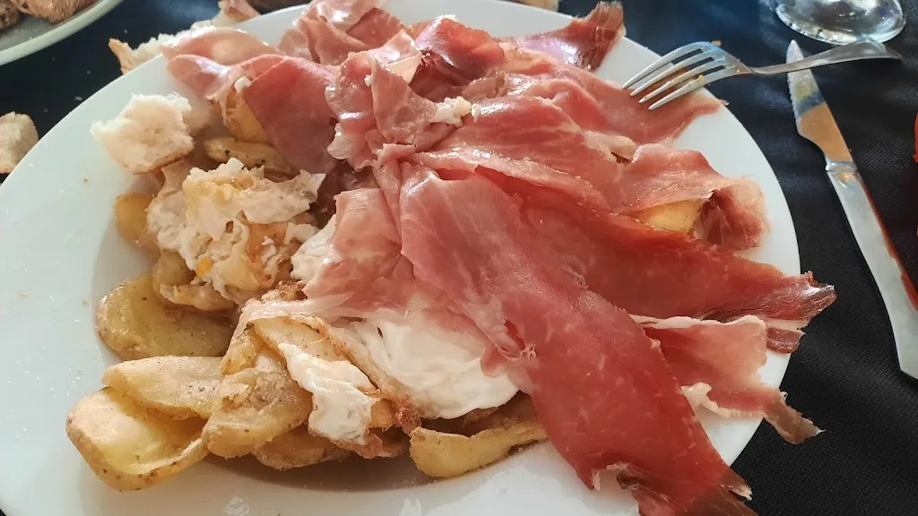 Ij Rasal_BAR-RESTAURANTE “Piscina Pública Municipal de Gurrea de Gállego”._Alcalá de Gurrea_review