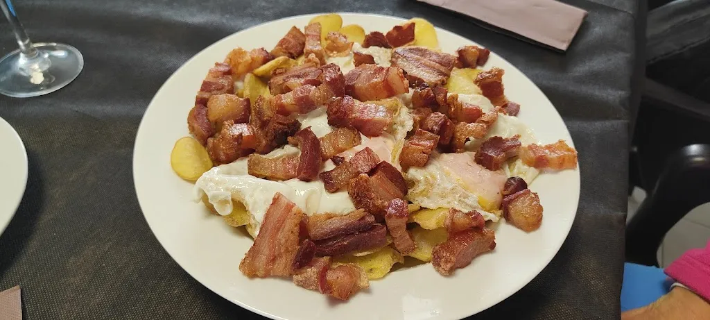 JOSE A. _BAR-RESTAURANTE “Piscina Pública Municipal de Gurrea de Gállego”._Alcalá de Gurrea_review