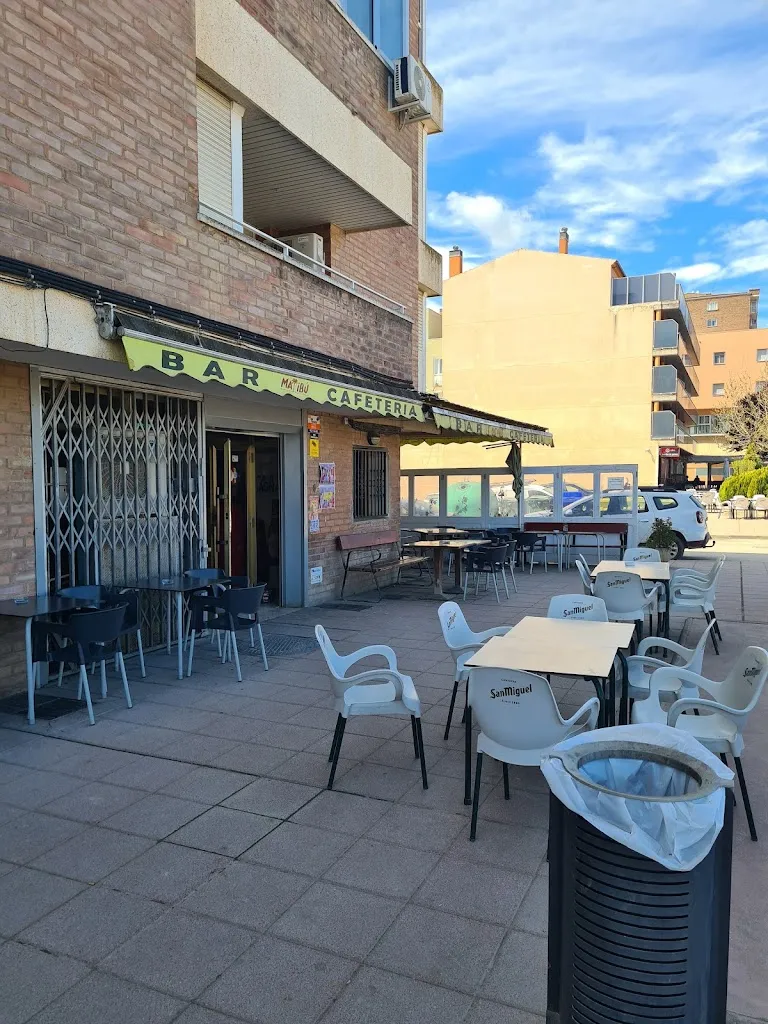 Bar cafetería Malibú restaurant in Albalatillo