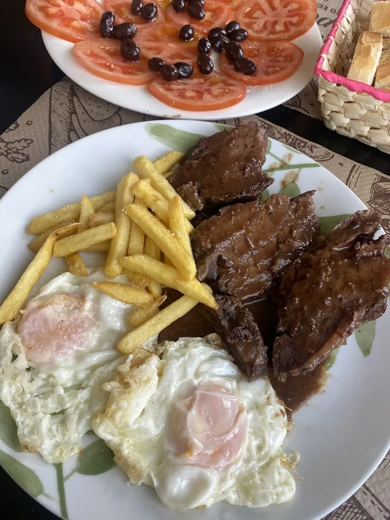 Anaïs Gozalbo_Restaurante Bar Piscinas Sariñena_Albalatillo_review