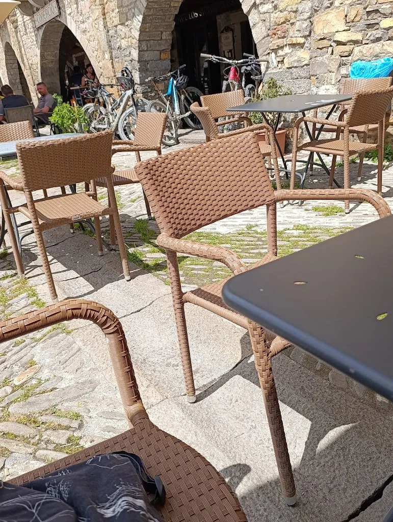 Raúl By_Boca Tea_Aínsa-Sobrarbe_review