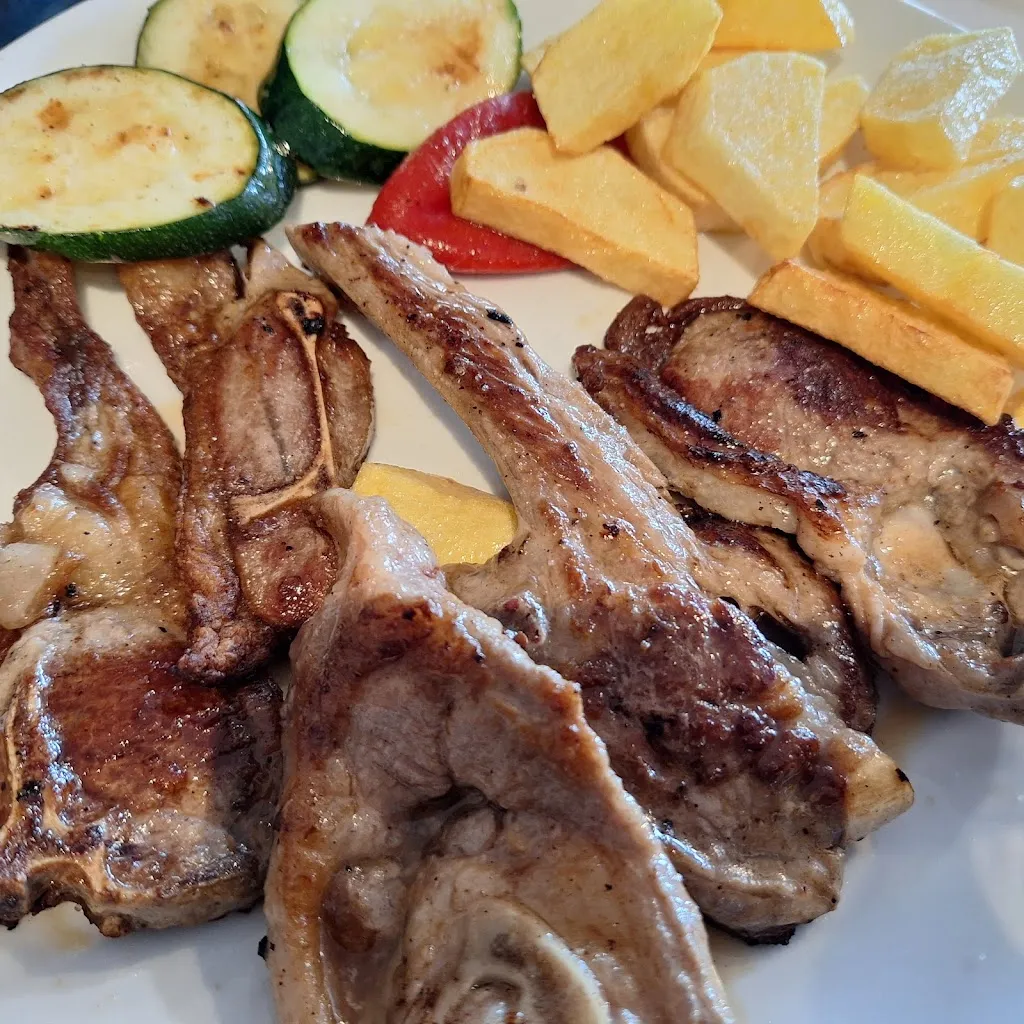 Bar Restaurante Pirineos restaurant in Aínsa-Sobrarbe