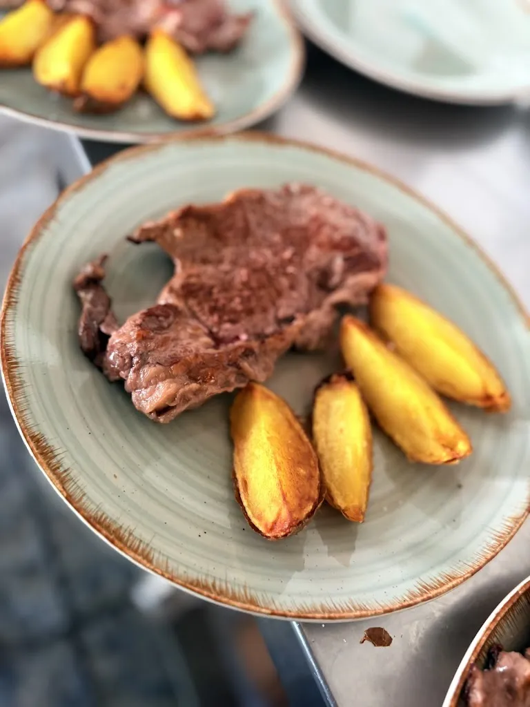 Chef Rosalia_Alberuela de Tubo_slider_image_2