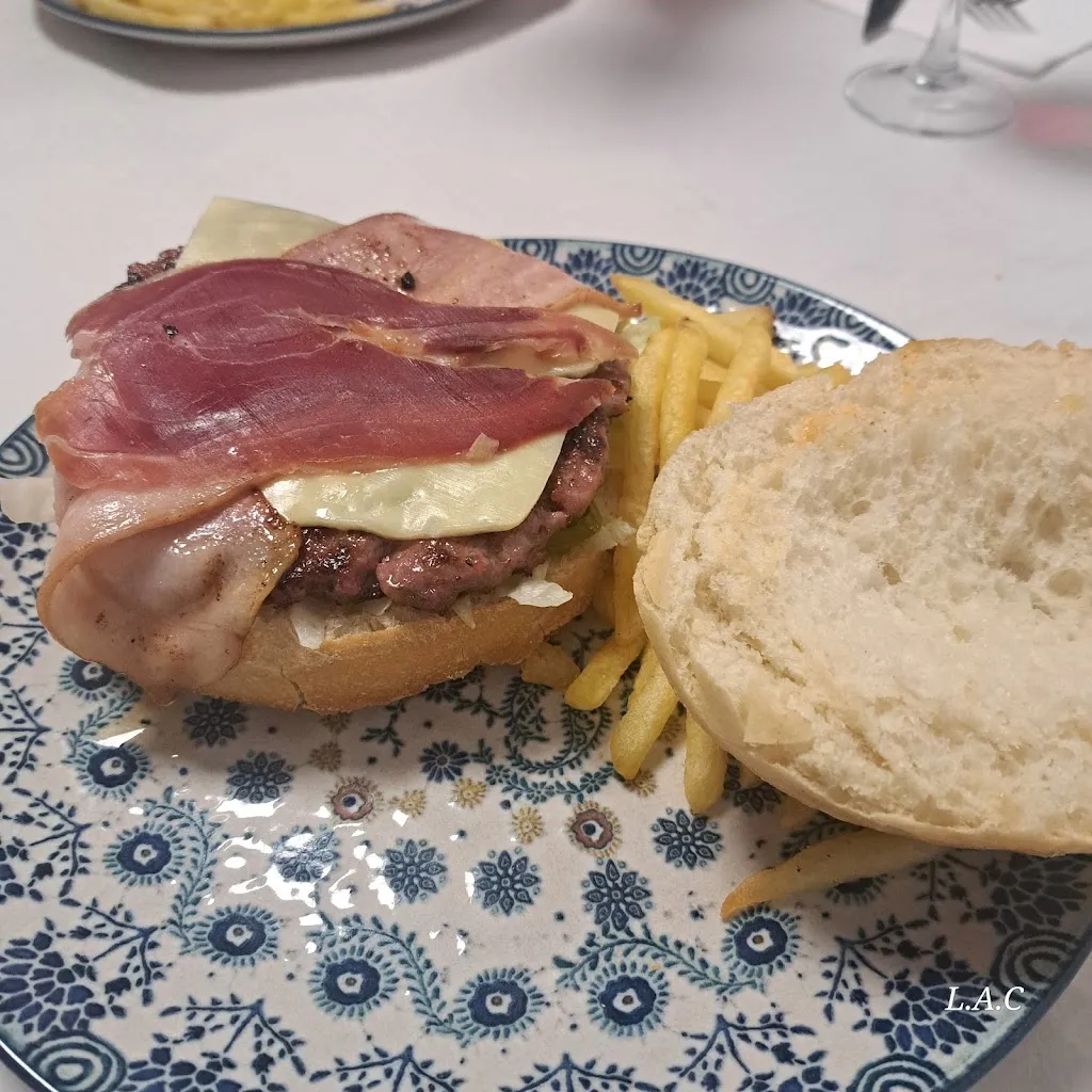 Menu_Local social arrabal_Alberuela de Tubo_image_3