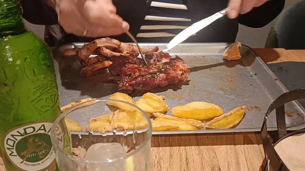 Caiko Smokehouse_Alcalá del Obispo_slider_image_2