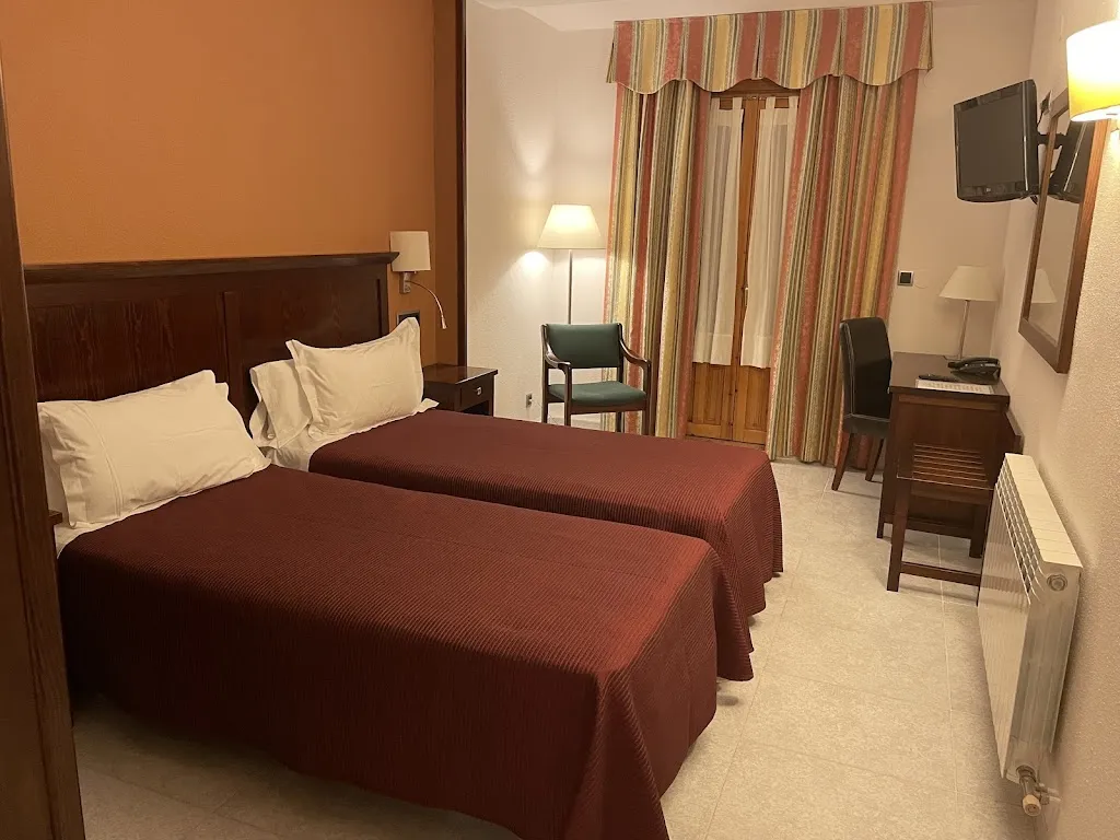 Hotel Restaurante Turmo_Aínsa_slider_image_3