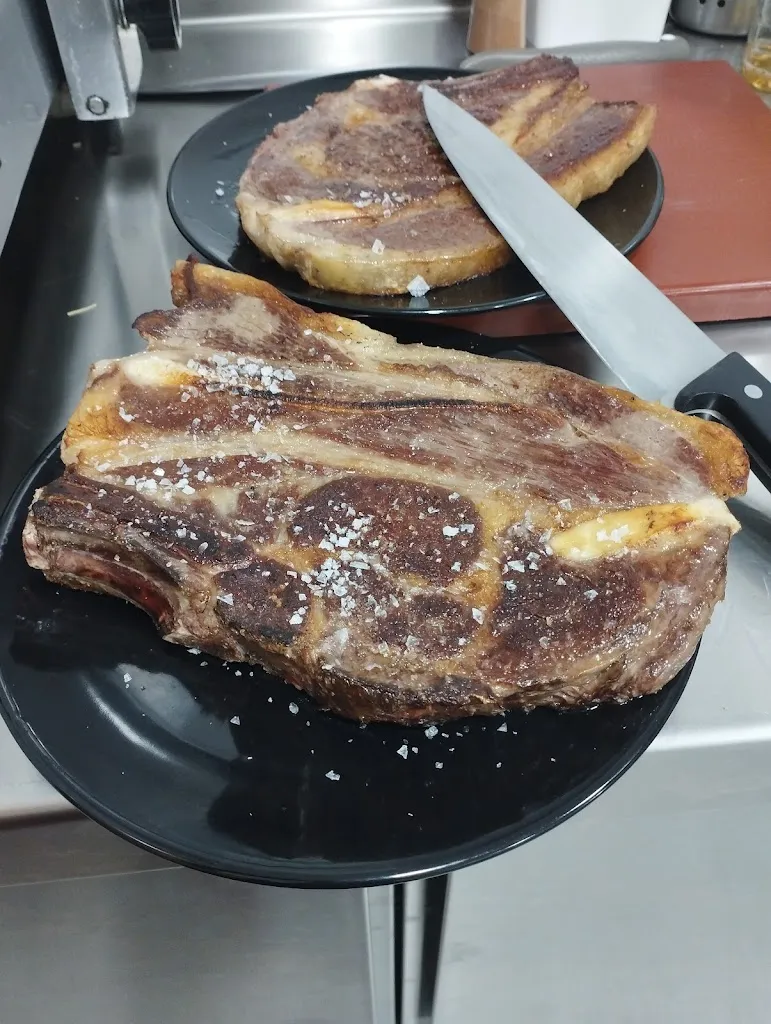 Bar Social Almuniente_Almuniente_slider_image_2