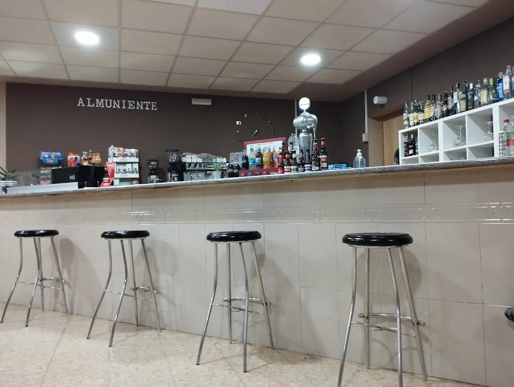 Bar Social Almuniente_Almuniente_slider_image_3