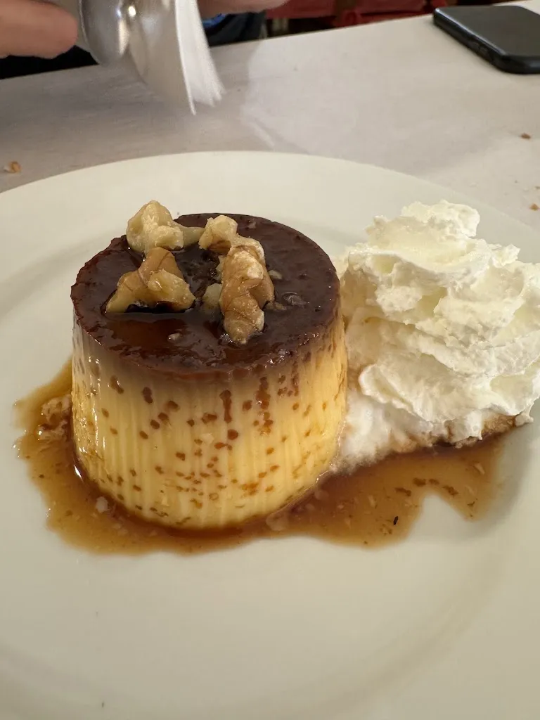 Lucas González_BAR CAFETERÍA RESTAURANTE Los Rosales._Angüés_recensione