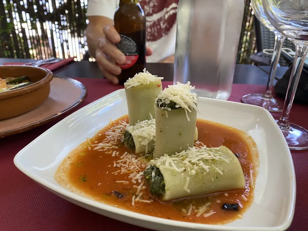 CASA LAFARGA_Angüés_slider_image_3