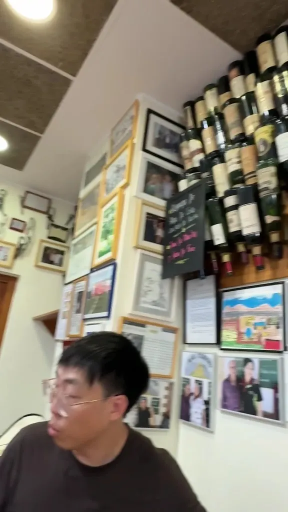 Nicole Hon_Bar Cervino_Almozara_avis