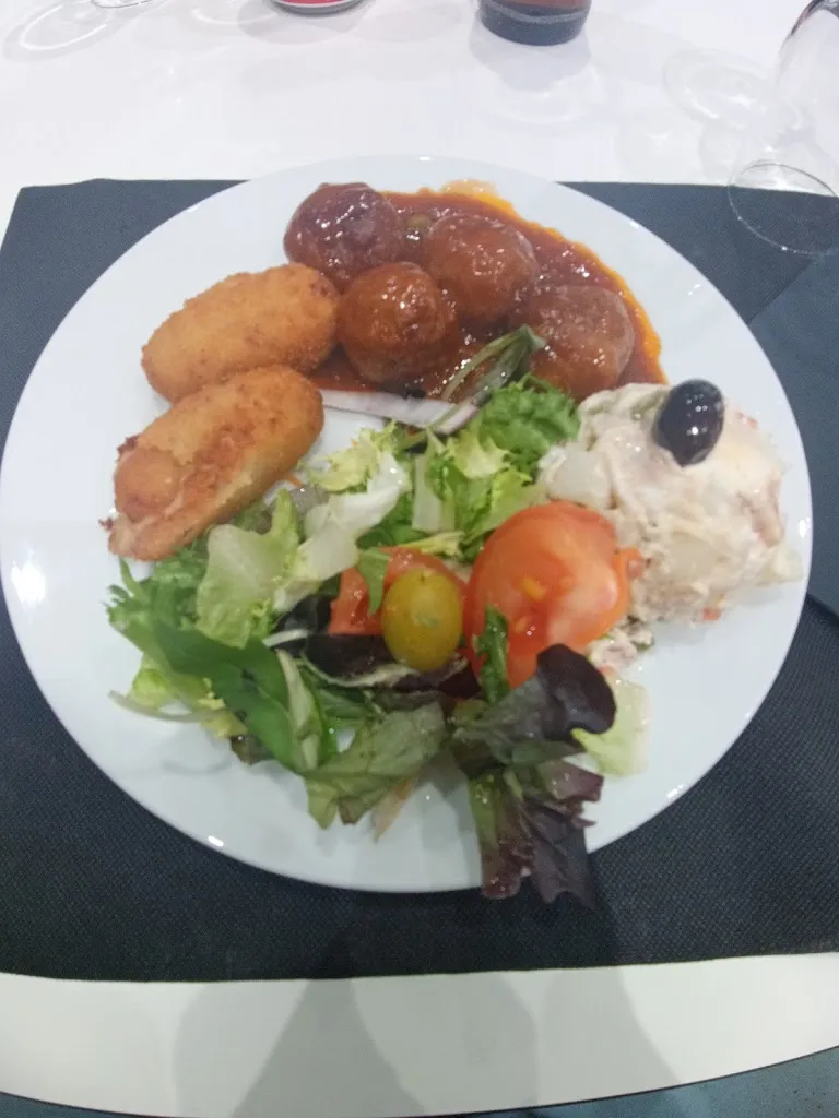 Mariano Taccone_Buffet libre Argana_Alfántega_review