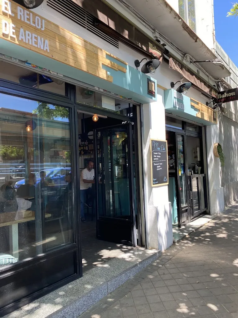 Thomas W.J._El Reloj de Arena_Arén_review