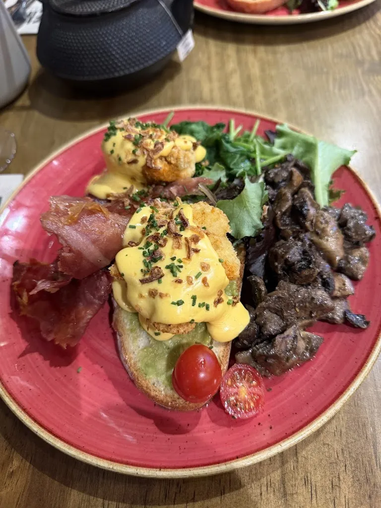 vinnie gainz_Zenith Madrid - Calle Desengaño_Arén_review