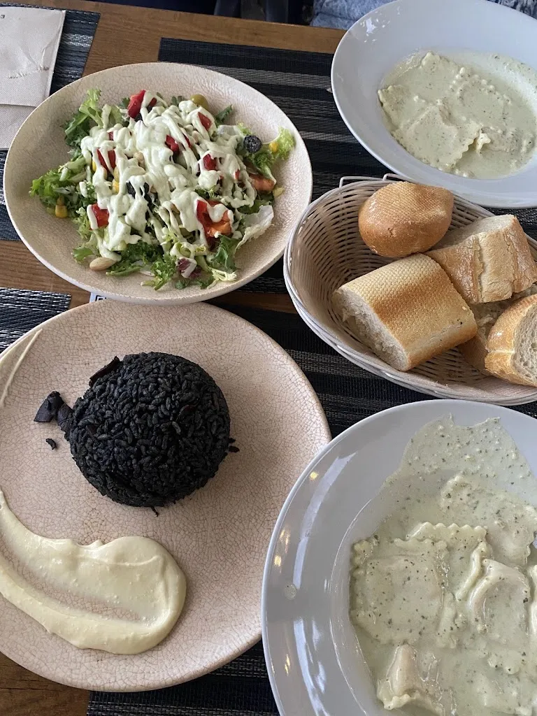 Gabrielle Chan_Brasería Mesón del Vero | Alquézar_Alquézar_review