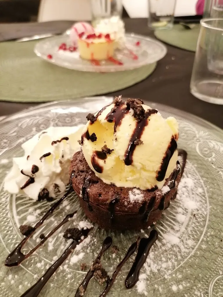 Maria Fernandez_Berari mountain tavern_Ansó_review