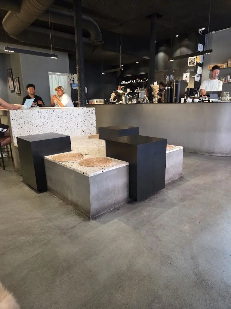 Mucio Tiago Martins Mattos_HanSo Café 2_Ansó_review