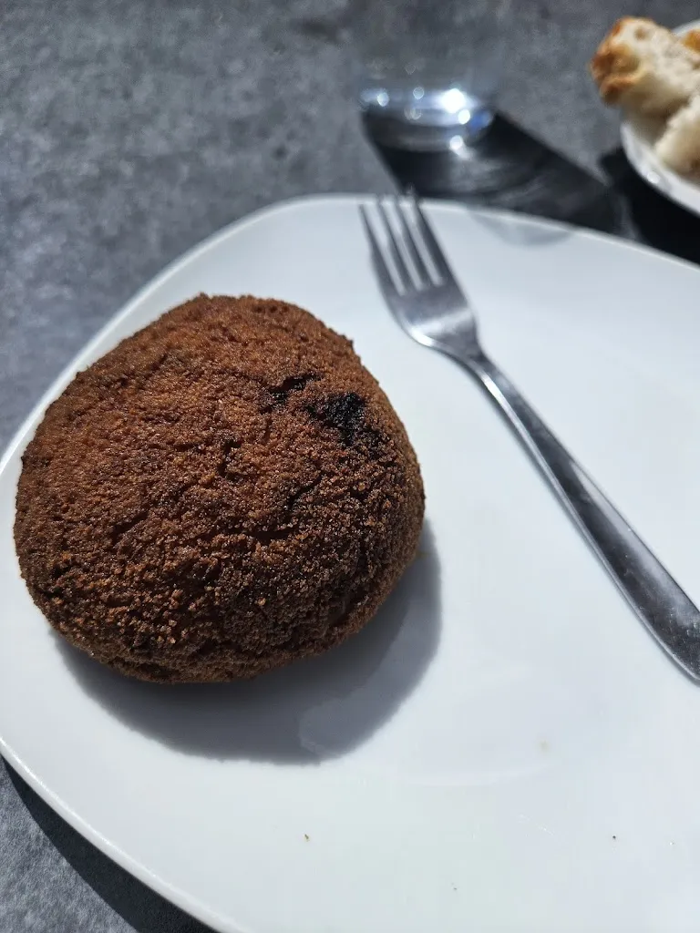 Ane Aranguren_El Pozo by JotaJota_Ayerbe_recensione