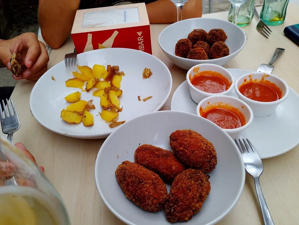 Lecherín Bar Restaurante_Aragüés del Puerto_slider_image_2