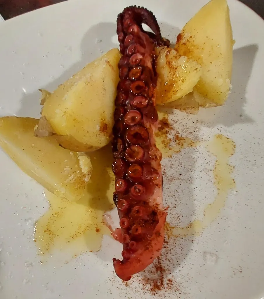 Restaurante ARP en Benabarre terraza-jardin_Benabarre_slider_image_3