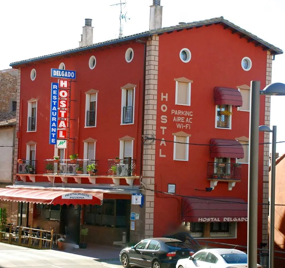 Hostal Restaurante Bar Delgado restaurant in Benabarre