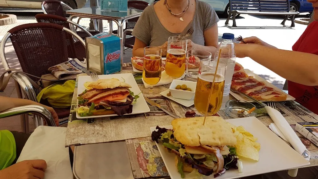 Menu_Bar Sol Y Sombra_Benabarre_image_2